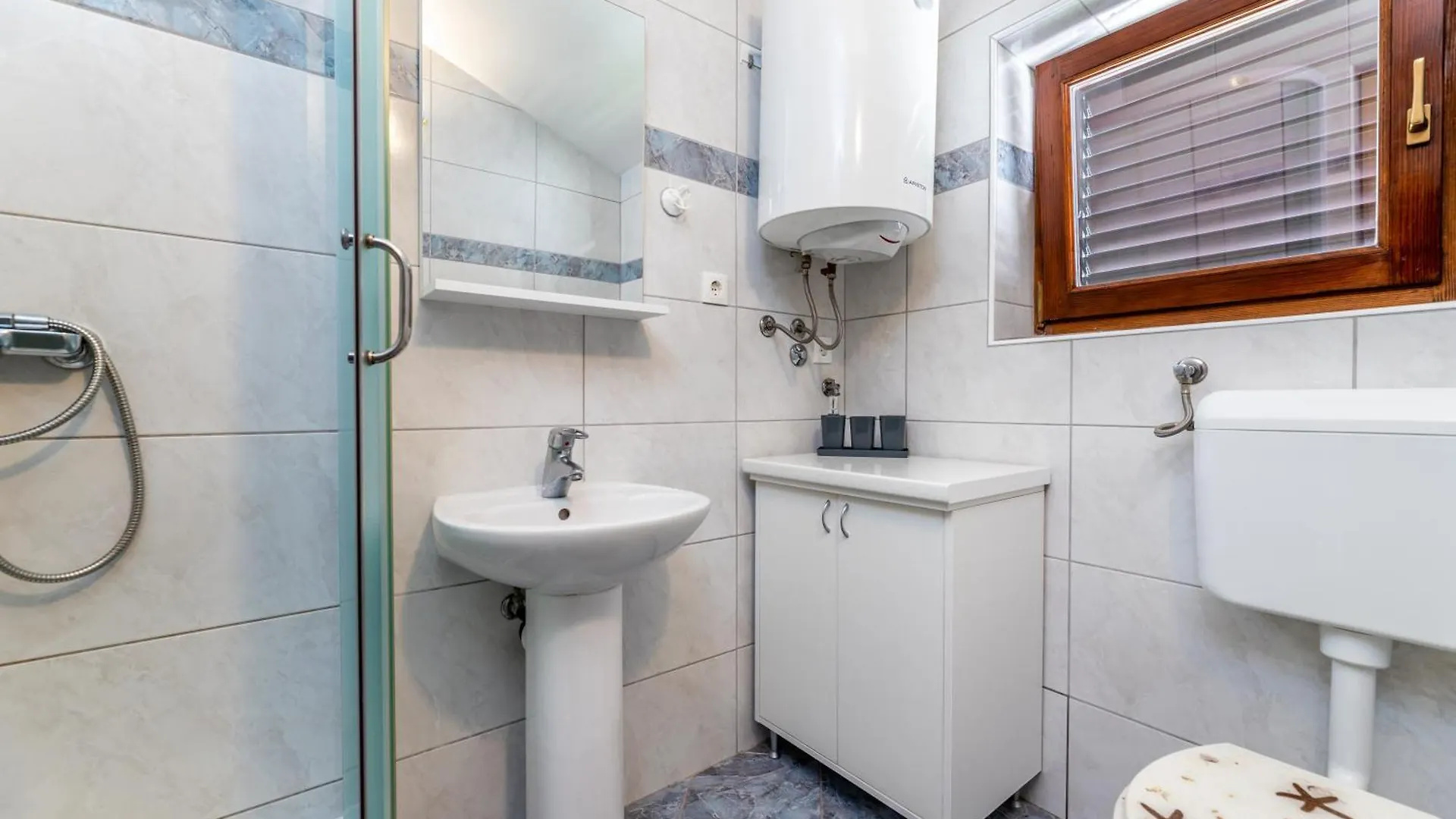 Apartments Romanse Baska