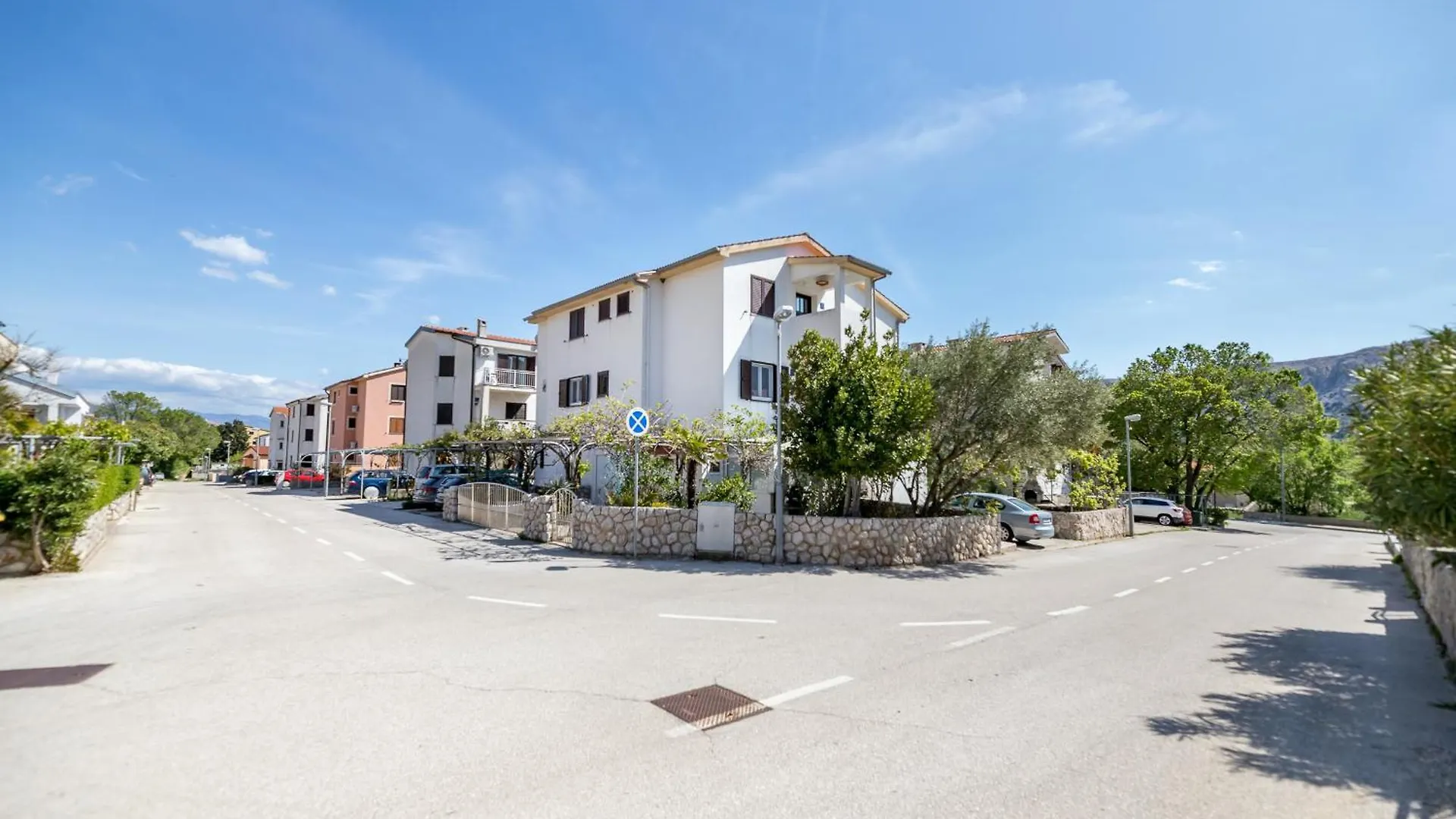 Apartments Romanse Baska 0*, באסקה קרואטיה