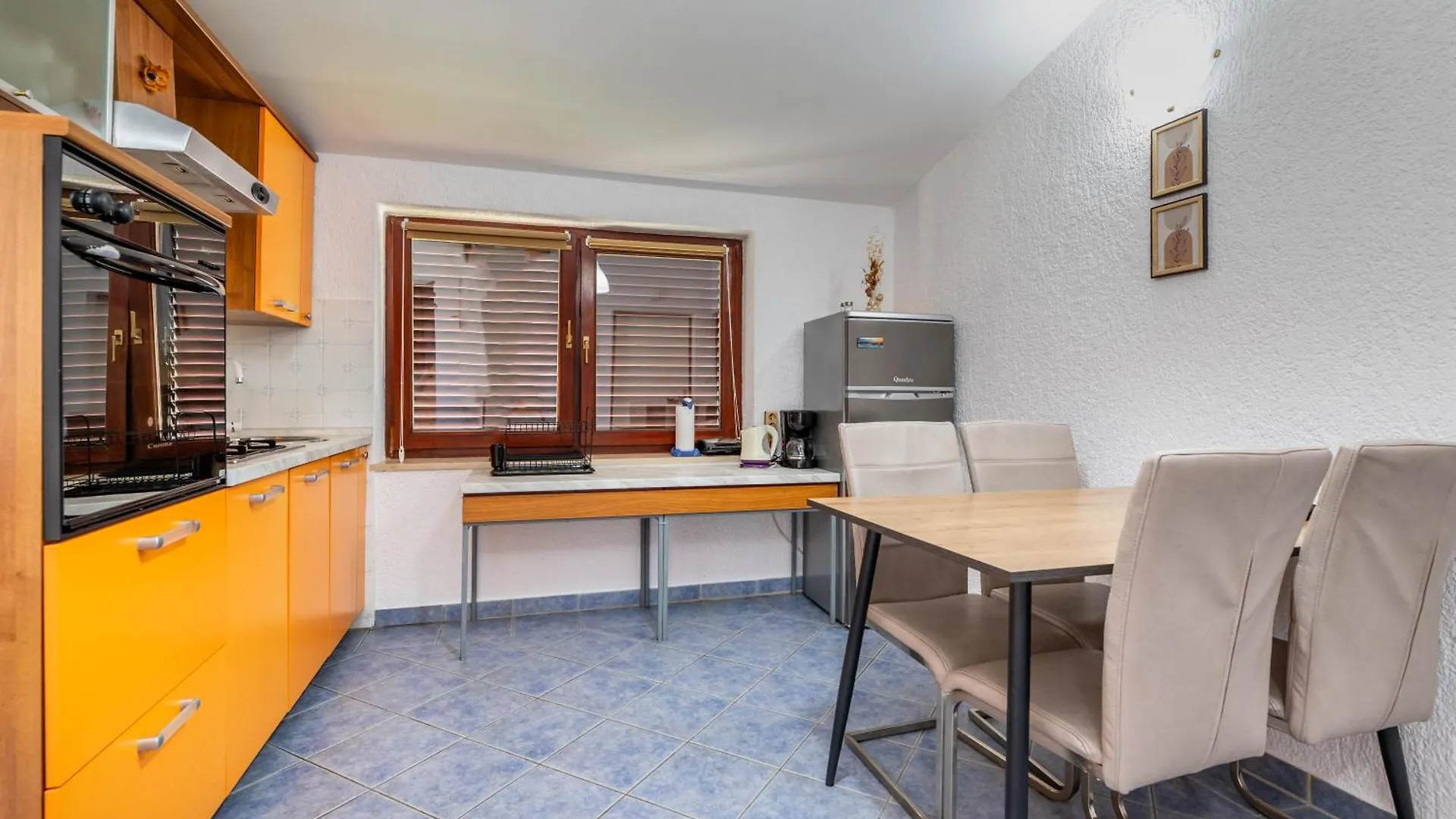 Apartments Romanse Baska